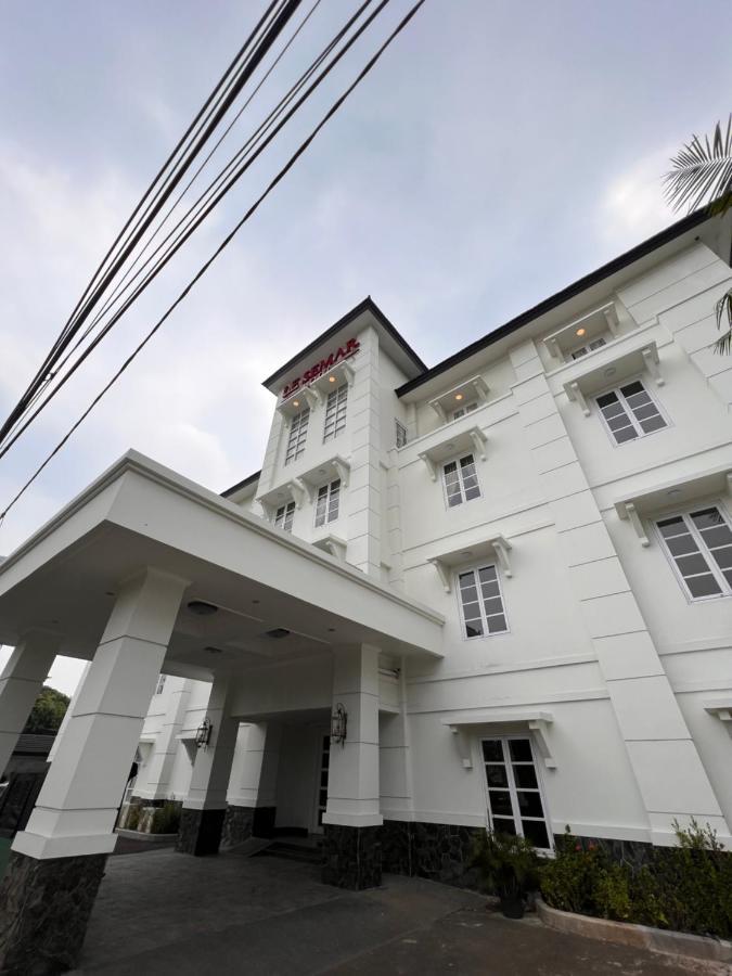 Dahung Le Semar Hotel Karawaci מראה חיצוני תמונה