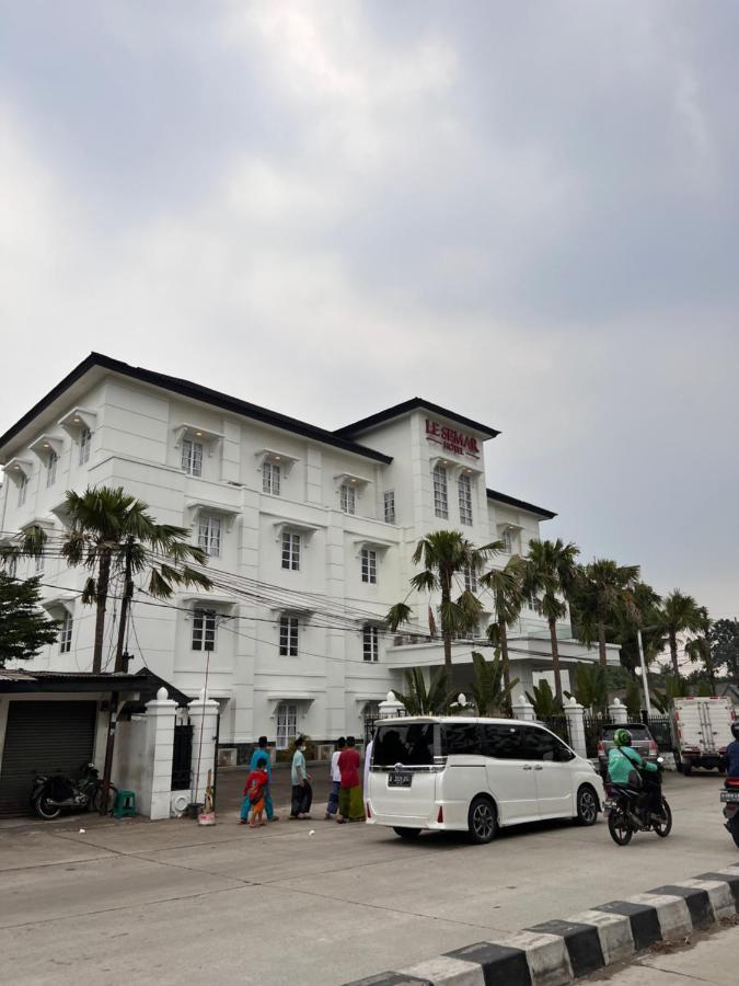 Dahung Le Semar Hotel Karawaci מראה חיצוני תמונה